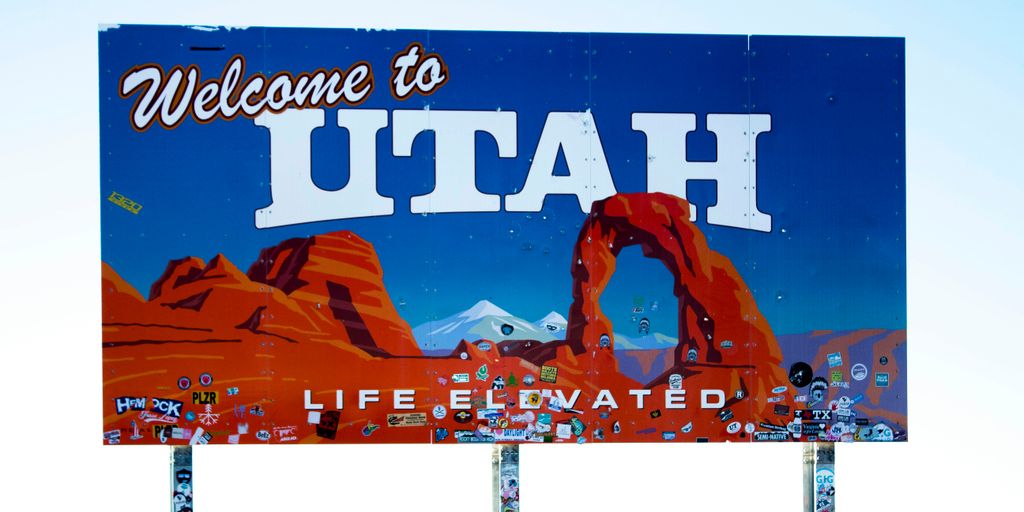 Welcome to Utah signage